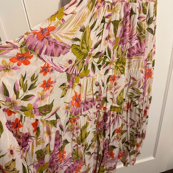 Boutique Floral Maxi Dress - Picture 5 of 7